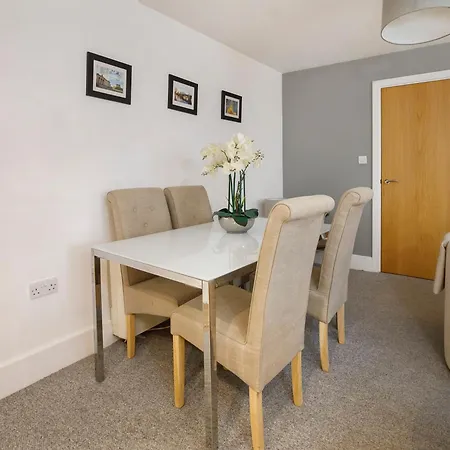 Daire The Abbots Chambers