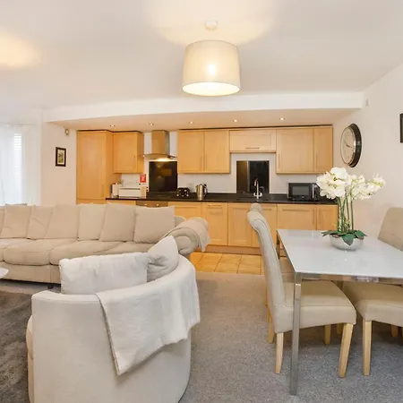 The Abbots Chambers Apartment